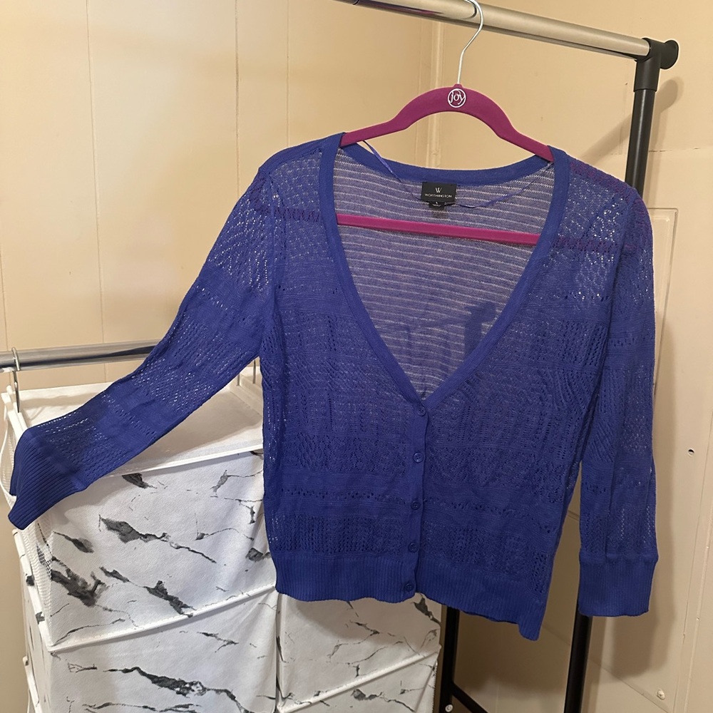 L Worthington buttoned light top